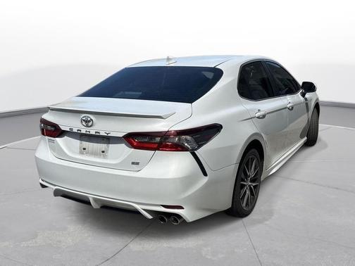 Ice Edge 2024 Toyota Camry SE