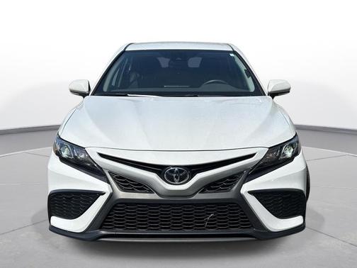 Ice Edge 2024 Toyota Camry SE