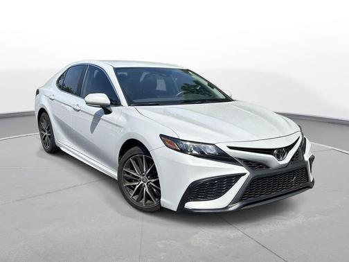 Ice Edge 2024 Toyota Camry SE