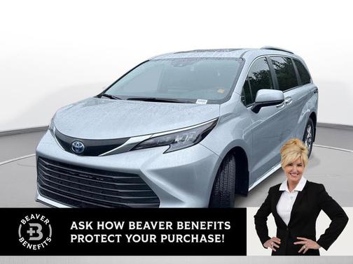 Celestial Silver Metallic 2025 Toyota Sienna XLE