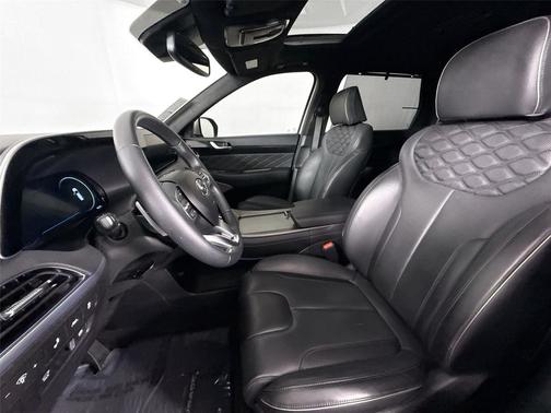 Typhoon Silver 2022 Hyundai PALISADE Calligraphy