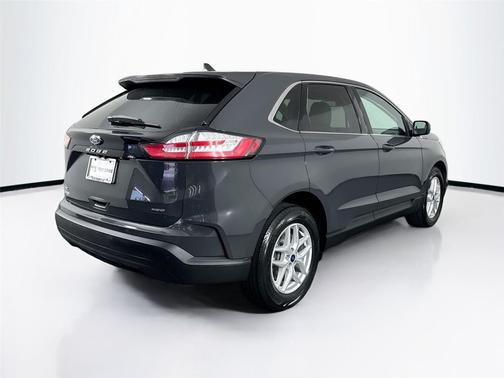 Carbonized Gray Metallic 2021 Ford Edge SEL