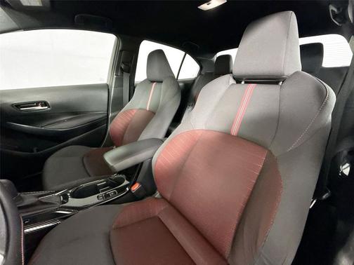 Ice Cap 2023 Toyota Corolla SE