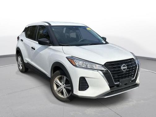 2023 Nissan Kicks S