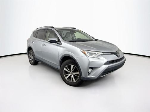 Silver Sky Metallic 2018 Toyota RAV4 XLE