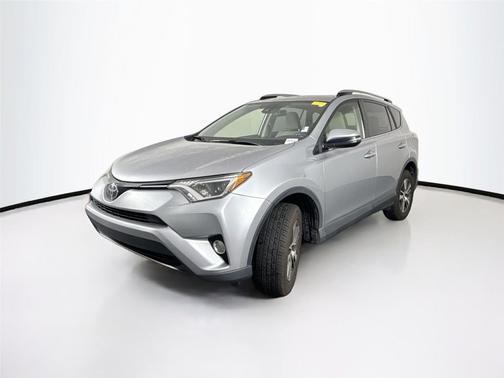 Silver Sky Metallic 2018 Toyota RAV4 XLE