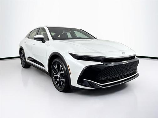 2025 Toyota Crown XLE
