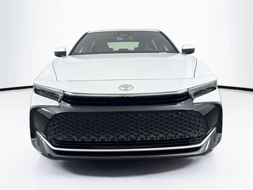 2025 Toyota Crown XLE