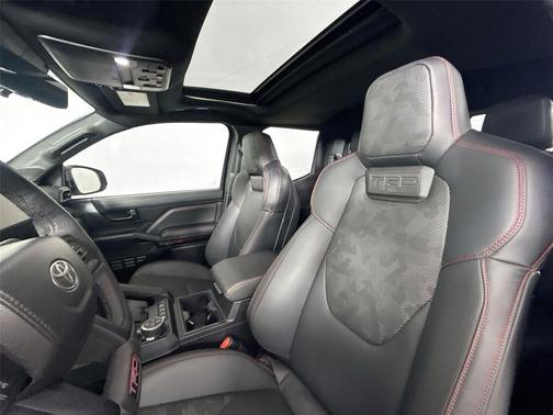 Ice Cap w/Black Roof 2025 Toyota Tacoma Hybrid TRD Pro