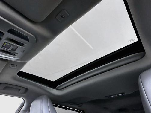 Magnetic Gray Metallic 2023 Toyota Highlander XLE