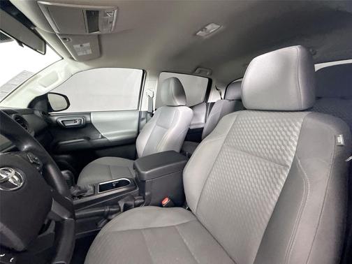 White 2022 Toyota Tacoma SR
