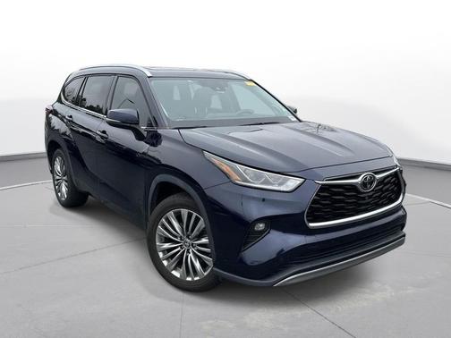 2022 Toyota Highlander Platinum