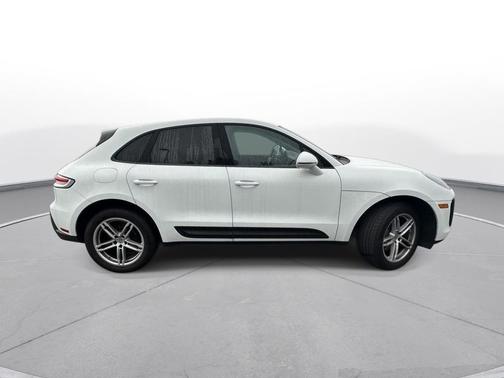 2024 Porsche Macan T