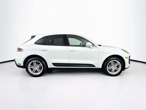 2024 Porsche Macan T