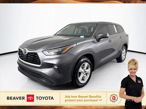 2022 Toyota Highlander LE
