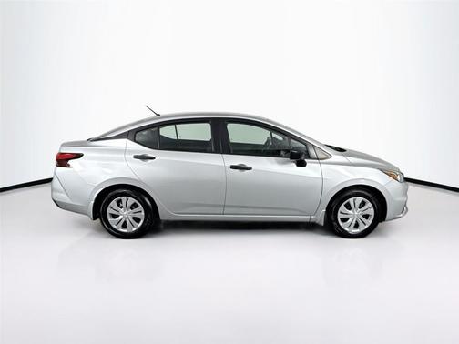 2021 Nissan Versa 1.6 S