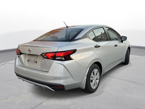 2021 Nissan Versa 1.6 S