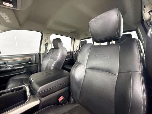 2016 RAM 1500 Laramie