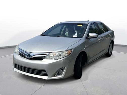 Classic Silver Metallic 2013 Toyota Camry Hybrid XLE