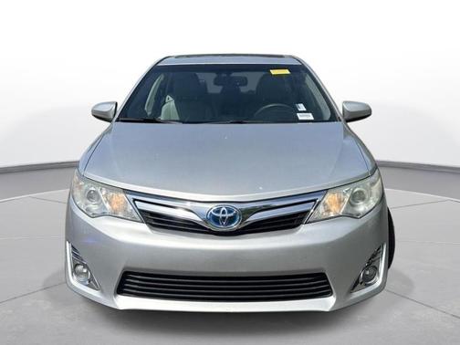Classic Silver Metallic 2013 Toyota Camry Hybrid XLE