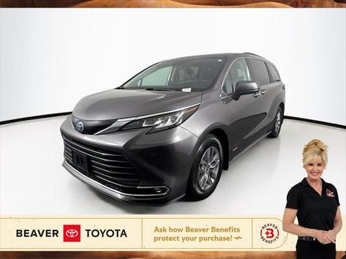 2021 Toyota Sienna XLE 8 Passenger