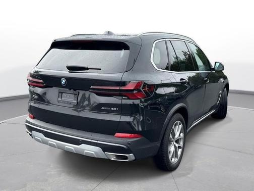 Black Sapphire Metallic 2024 BMW X5 xDrive40i