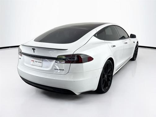 Pearl White Multi-Coat 2019 Tesla Model S Performance