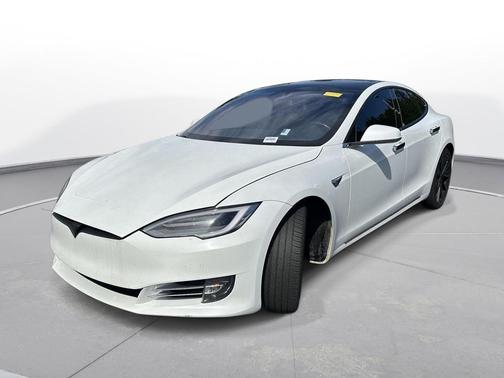 Pearl White Multi-Coat 2019 Tesla Model S Performance