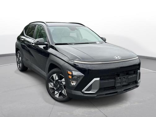 Abyss Black Pearl 2025 Hyundai KONA SEL