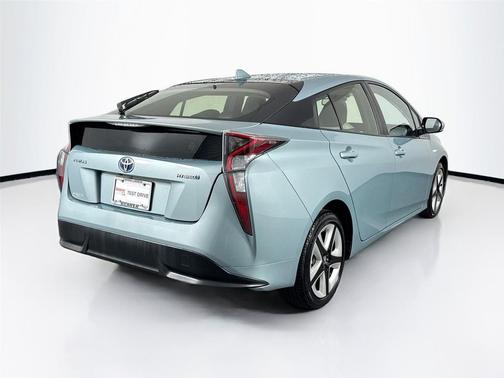 2017 Toyota Prius Four Touring