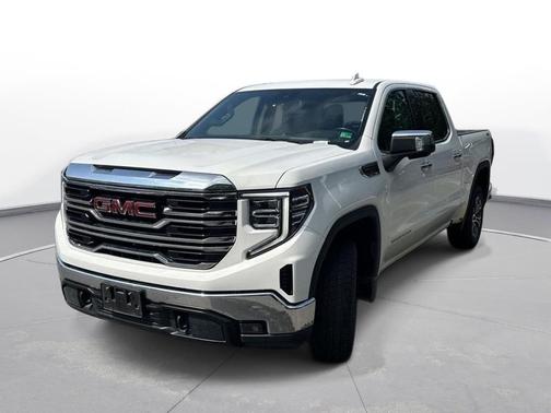 Summit White 2025 GMC Sierra 1500 SLT