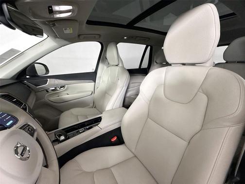 Vapour Grey Metallic 2025 Volvo XC90 B6 Plus 7-Seater