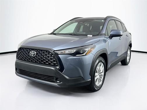 2023 Toyota Corolla Cross LE