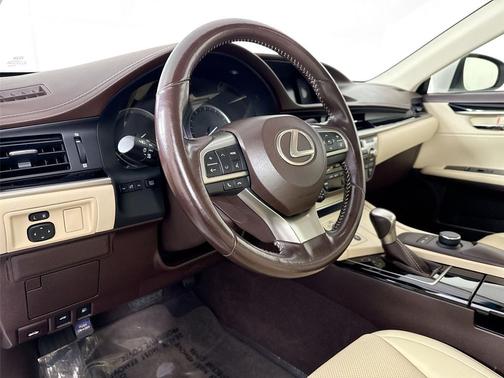 Eminent White Pearl 2016 Lexus ES 350 Base