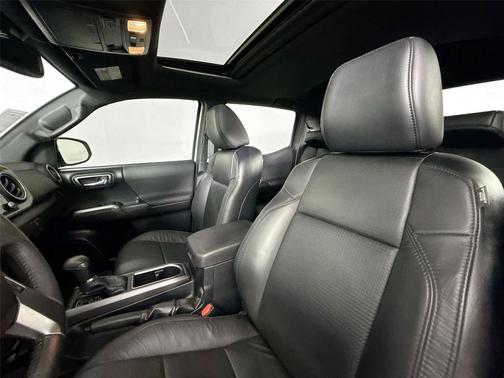 Super White 2021 Toyota Tacoma TRD Sport