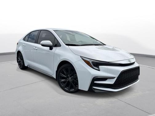 Ice Cap 2024 Toyota Corolla XSE