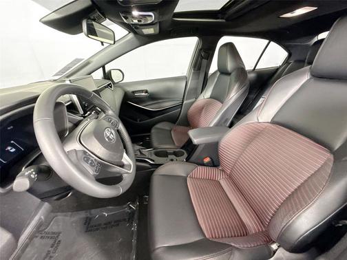 Ice Cap 2024 Toyota Corolla XSE
