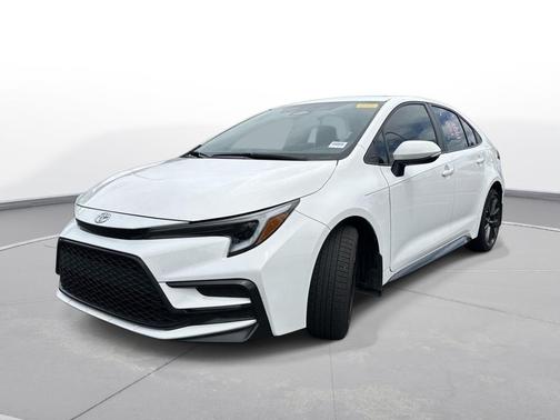 Ice Cap 2024 Toyota Corolla XSE