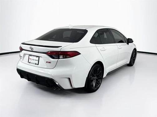 Ice Cap 2024 Toyota Corolla XSE