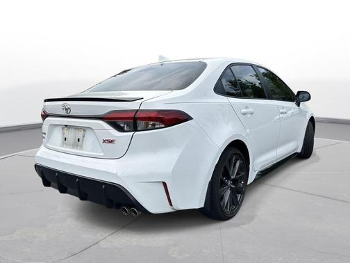 Ice Cap 2024 Toyota Corolla XSE
