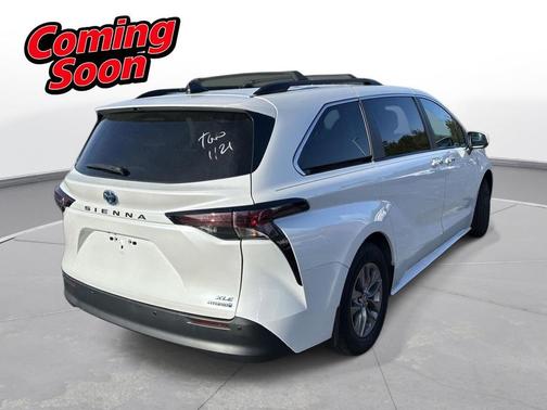 2023 Toyota Sienna XLE