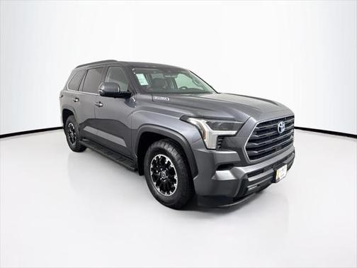 2024 Toyota Sequoia SR5