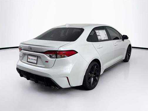 Wind Chill Pearl 2026 Toyota Corolla SE