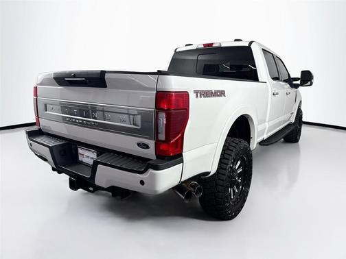 Star White Metallic Tri-Coat 2022 Ford F-250 Platinum