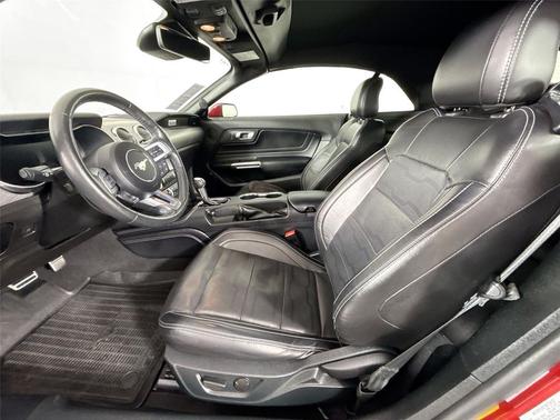 2022 Ford Mustang EcoBoost Premium