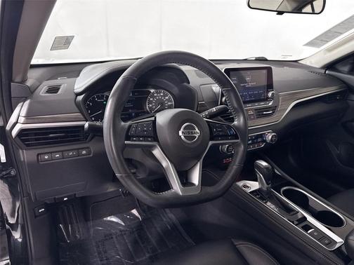 Super Black 2022 Nissan Altima 2.5 SL
