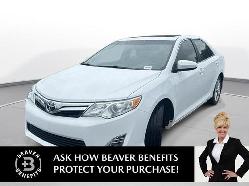 Super White 2012 Toyota Camry XLE