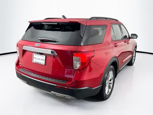 Rapid Red Metallic Tinted Clearcoat 2021 Ford Explorer XLT