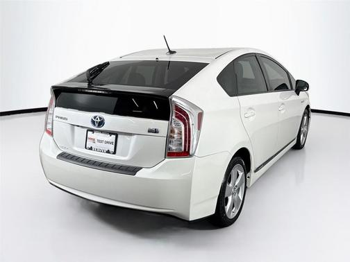 Blizzard Pearl 2013 Toyota Prius Five