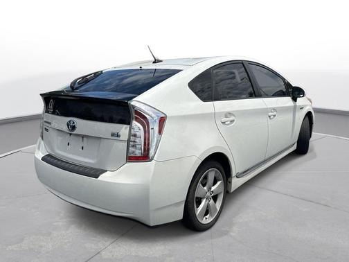 Blizzard Pearl 2013 Toyota Prius Five